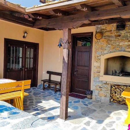 Rimovata Kashta Guest House Лещен Екстериор снимка