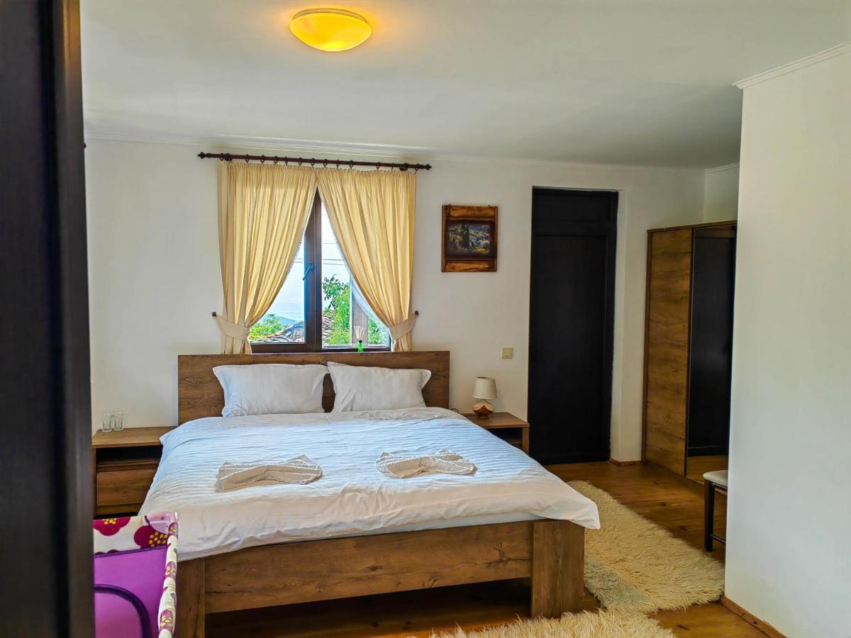 Rimovata Kashta Guest House Лещен Екстериор снимка