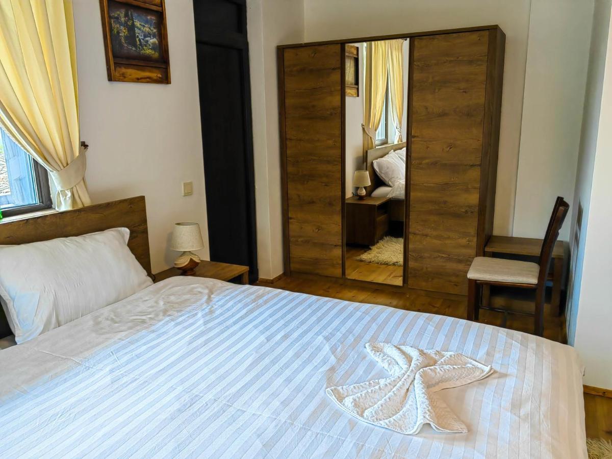 Rimovata Kashta Guest House Лещен Екстериор снимка